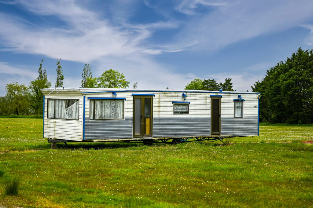 5 Must-Know Tips Before Investing in a Mobile Home