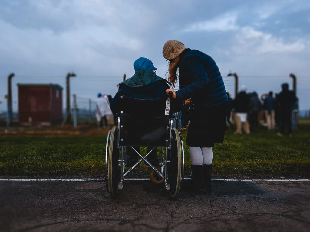 6 Tips for Choosing A Long-Term Elderly Care Service