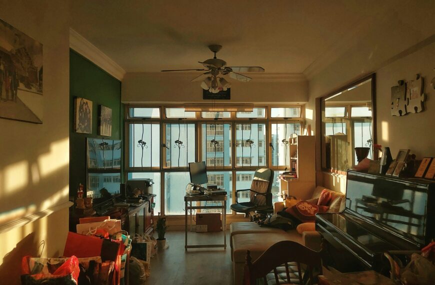 How to Declutter Your Home in 30 Days: A Realistic Plan That Actually Feels Manageable